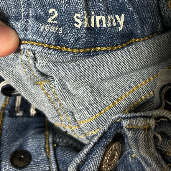 Boys Baby Gap Toddler Medium Wash Skinny Jeans - Picture 5 of 7